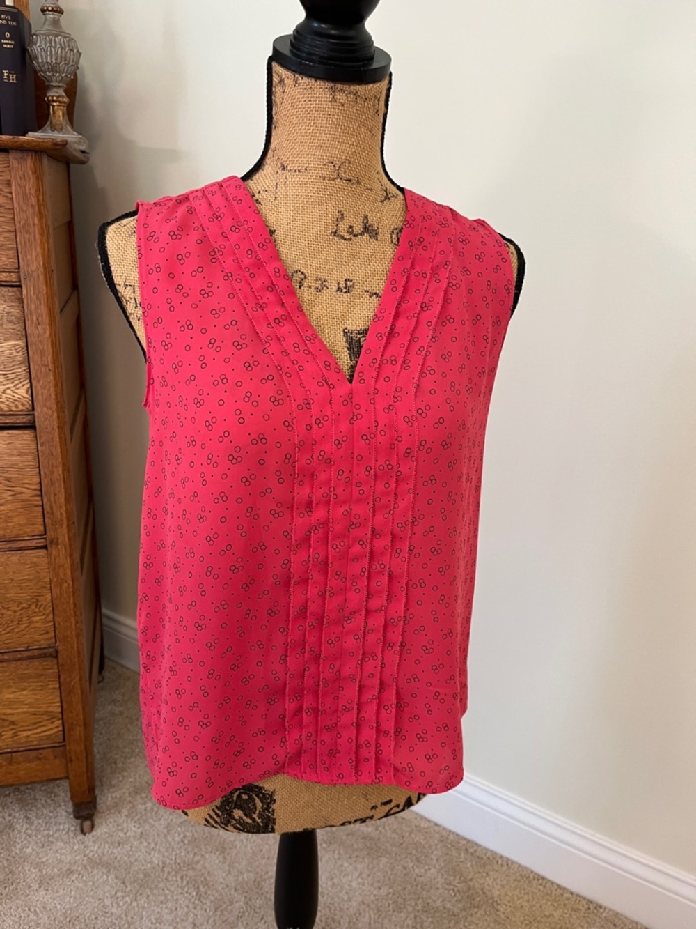 Ann Taylor Hot Pink Pintuck V-Neck Sleeveless Camisole